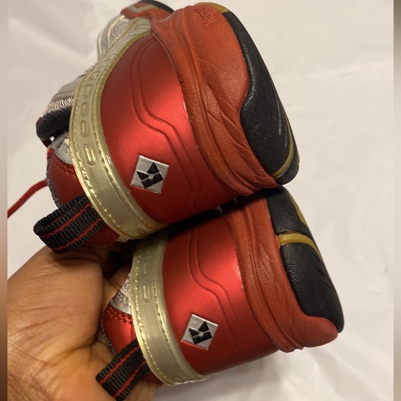 Kumpoo metallic silver & red color sneakers size 9 - Picture 10 of 13